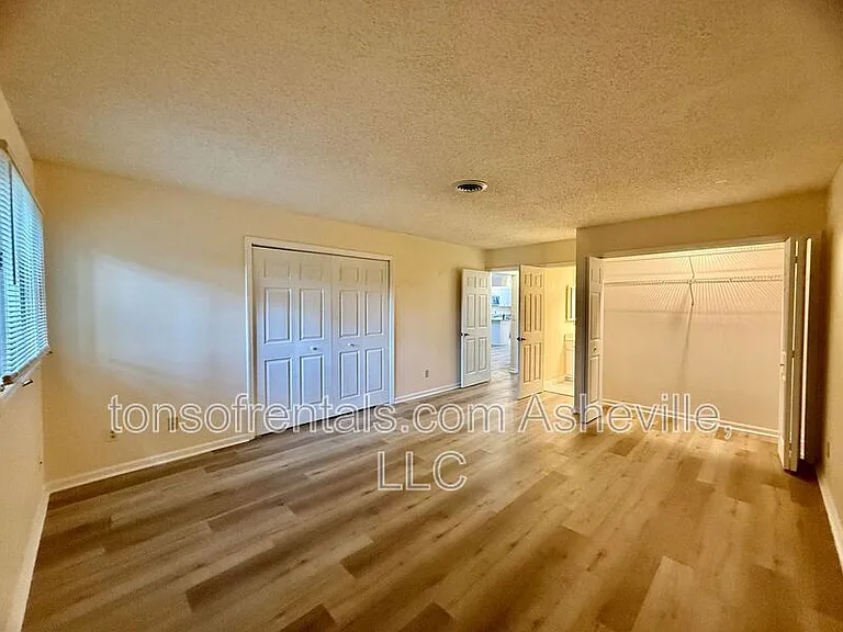 181 N Britton Creek Ct — Photo 9