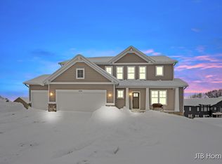 8286 Bauerridge Ave, Jenison, MI 49428