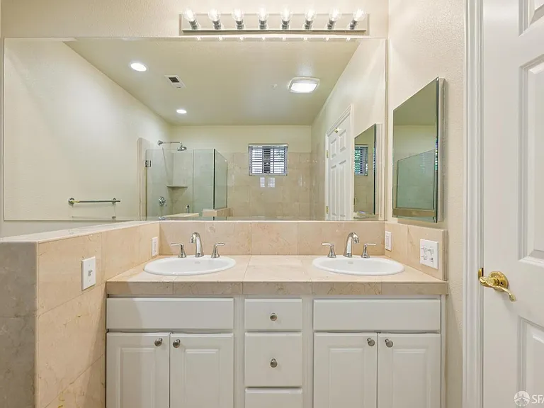 435 Sheridan Ave #201 — Photo 36