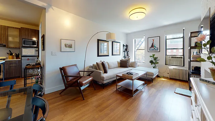 Rented by Bond New York | media 13