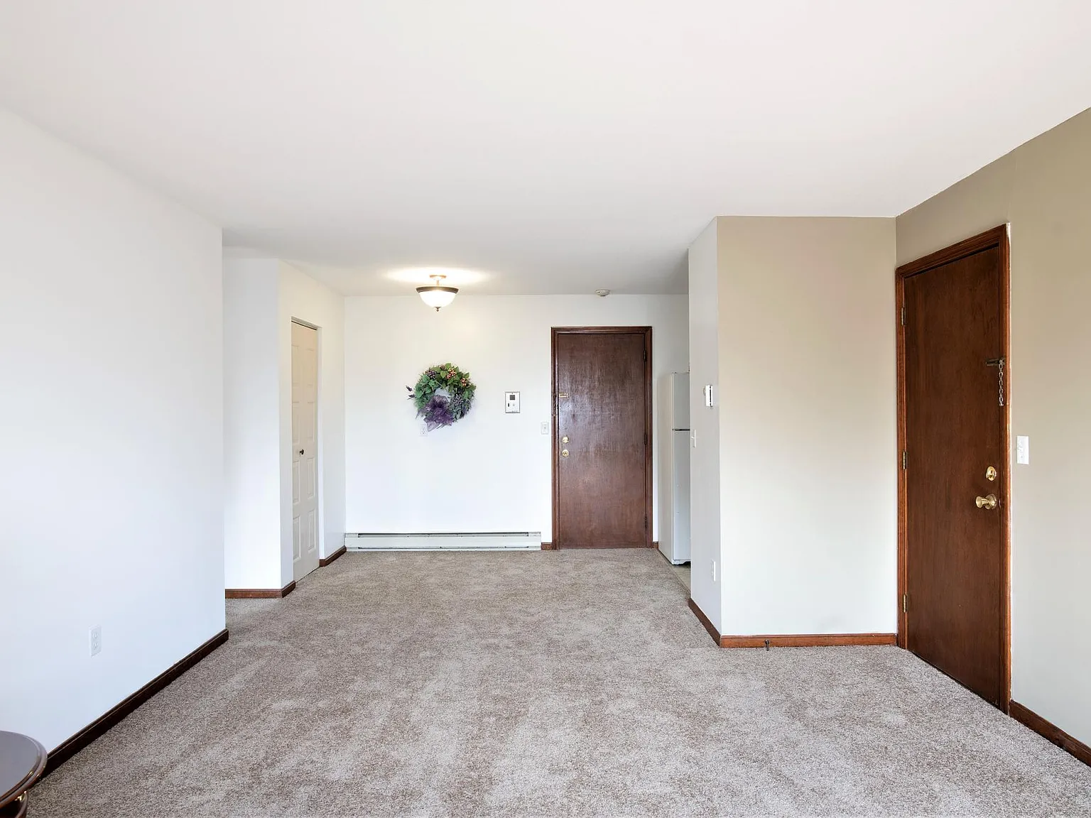 Security Manor — Photo 3