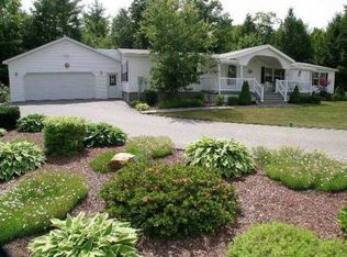 67 Hoit Mill Rd, Weare, NH 03281