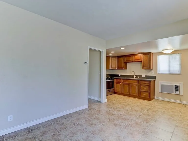16054 Grand Ave #B — Photo 4