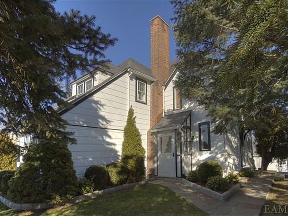 3rd image of 53 Park Ave