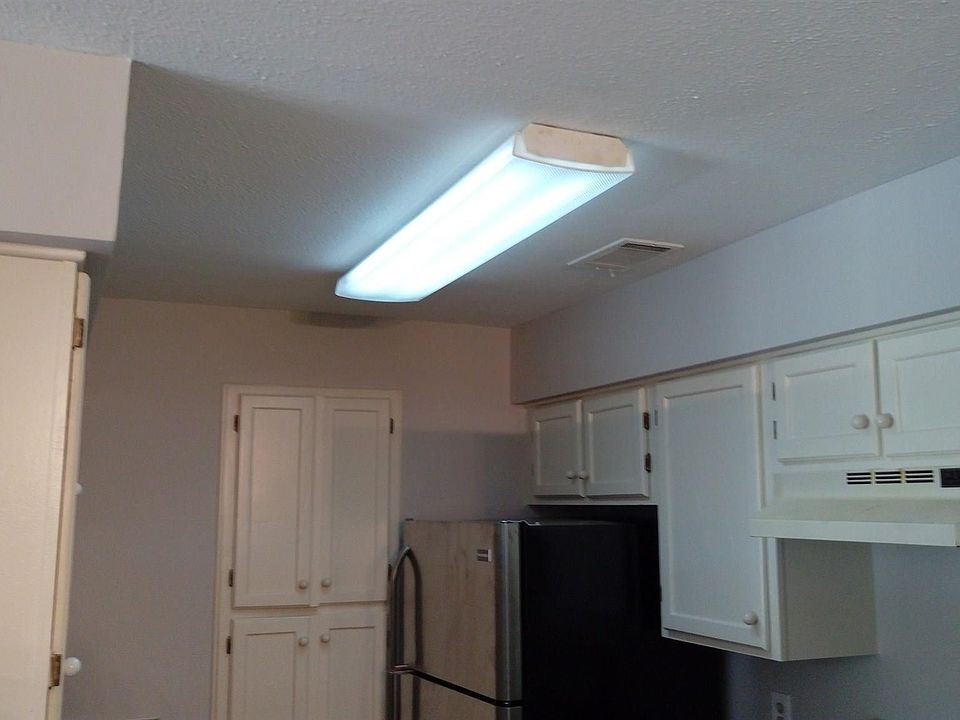1st image of 4202 Pine Heights Dr NE
