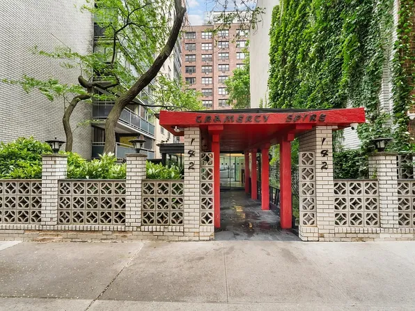 142 East 16th Street image 12 of 15