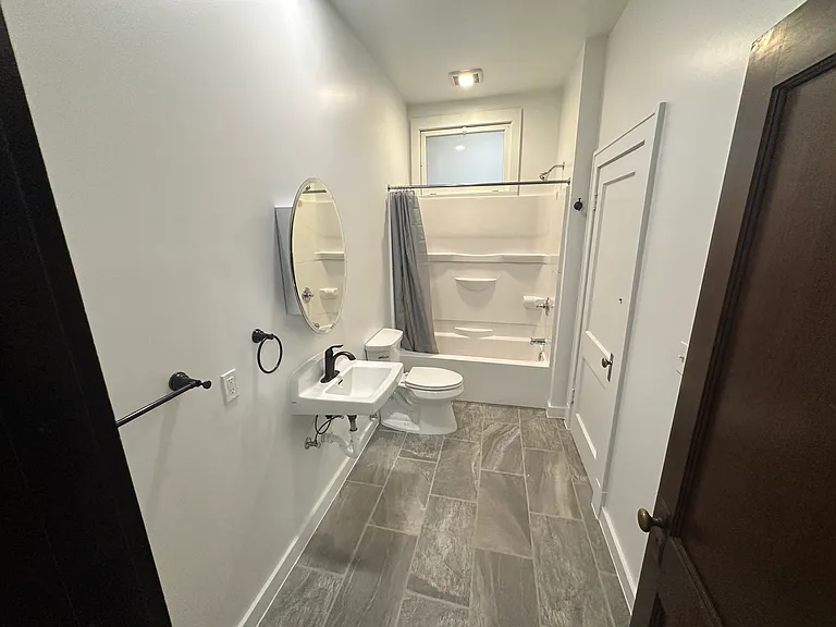 303 1/2 Grand Ave #6 — Photo 7