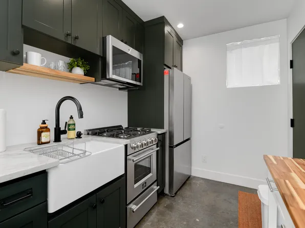 3006 Suncrest Dr #B, San Diego, CA 92116