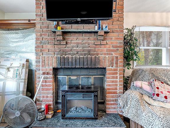 5th image of 1736 Nemnich Ave