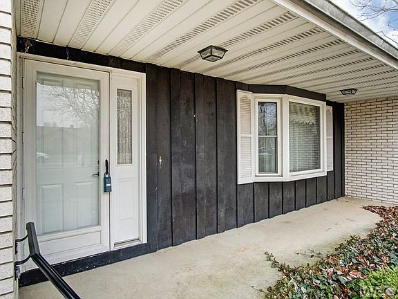 4th image of 1741 Deerfield Dr