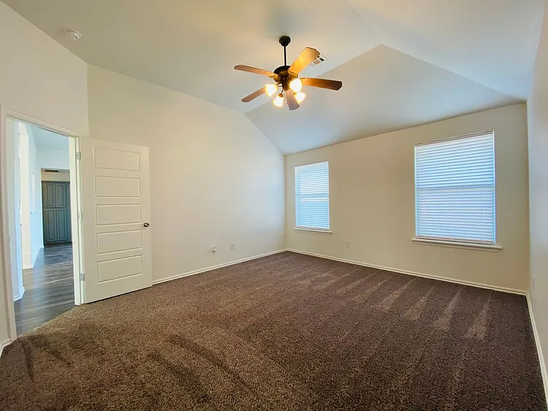 407 S Pointe Ln — Photo 13