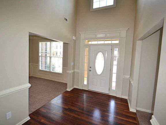2nd image of 709 Arbor Cv