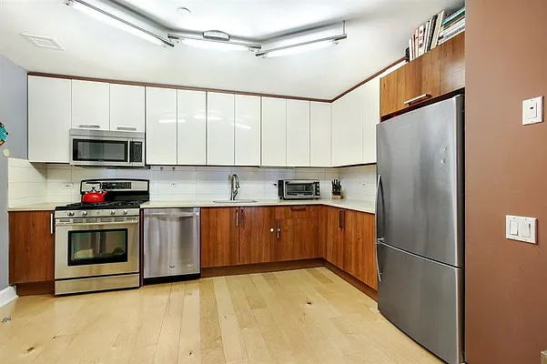 Sold by Compass | media 19