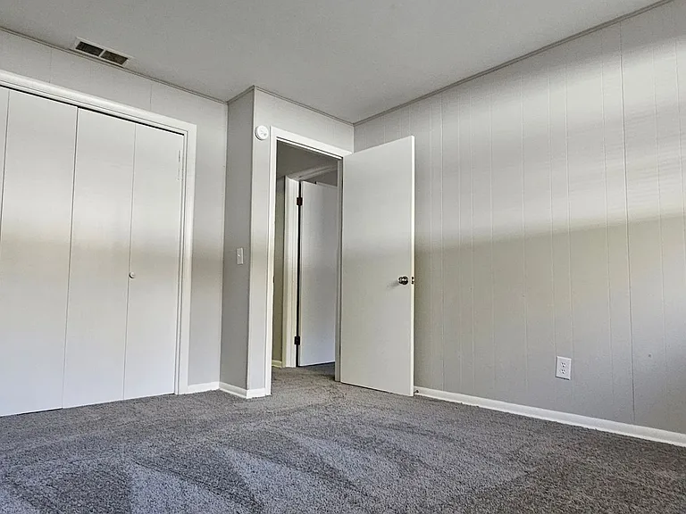 Spacious 2 bedroom 2 bath apartments in Harrison Township! — Photo 9