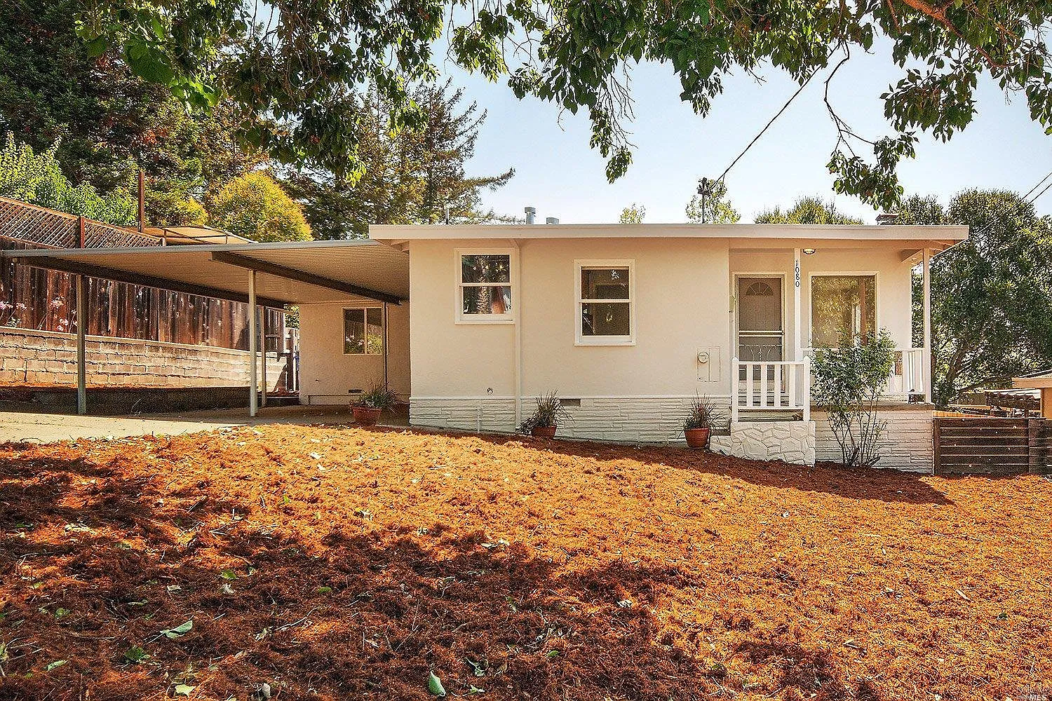 1080 8th St photo 1