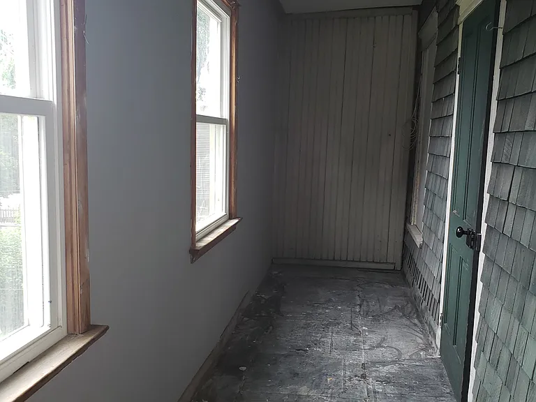 221 W Side Ave — Photo 18