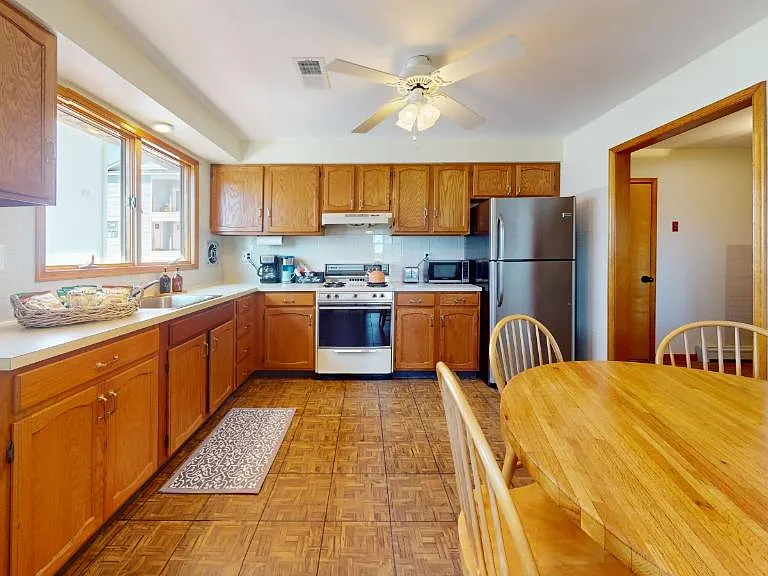 110 Sheridan Sq #B — Photo 4