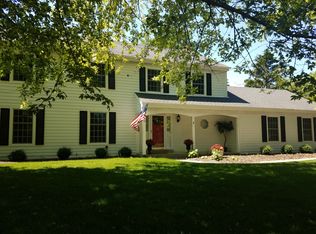 4 Cedarwood Ct, Racine, WI 53402