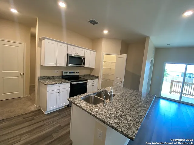12510 Galatea — Photo 6
