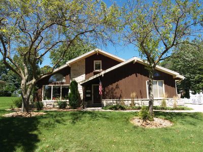 2030 W Henry Ave, Milwaukee, WI, 53221