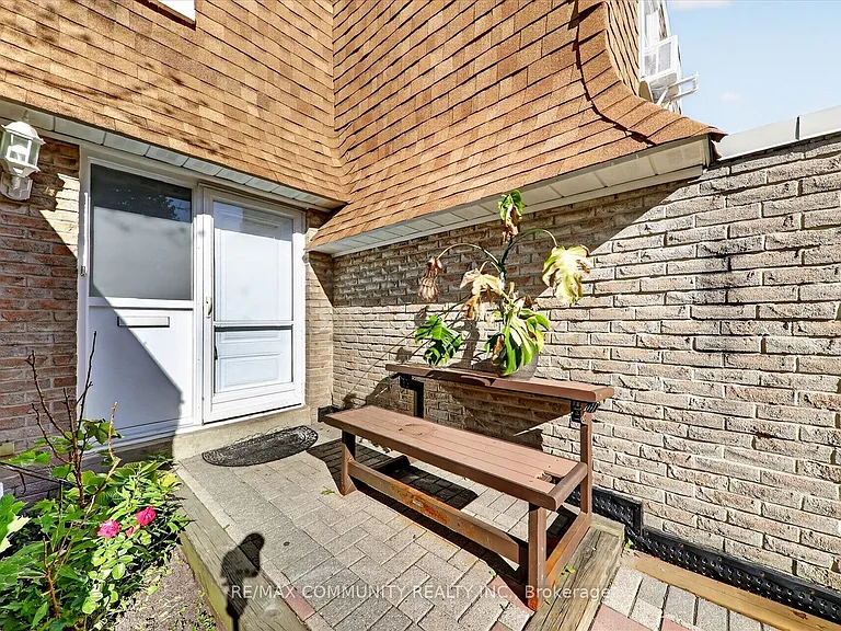 850 Huntingwood Dr #15 — Photo 5