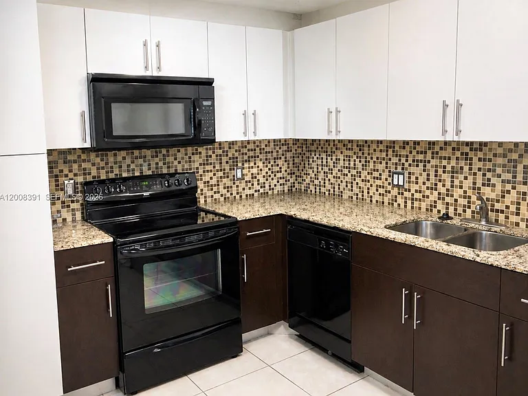 405 Lakeview Dr #202 — Photo 5