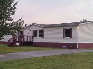 1225 Mountain View Cir, Maryville, TN 37801