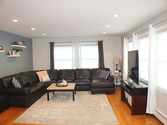 4th image of 6801 N Ozark Ave APT 1F