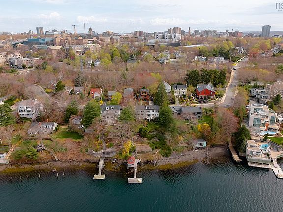 4th image of 1129 Rockcliffe St
