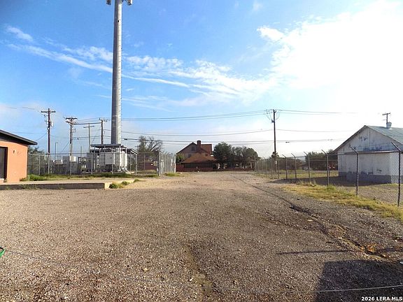 5th image of 2173 SECOND ST.