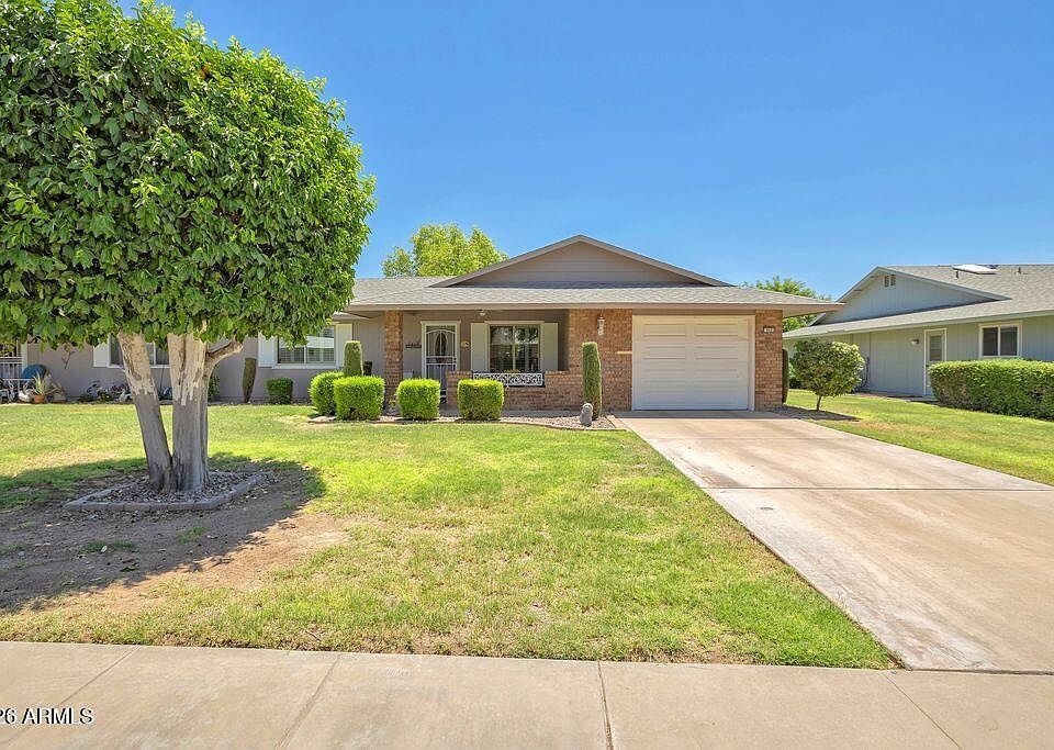1st image of 9521 W OAK RIDGE Drive