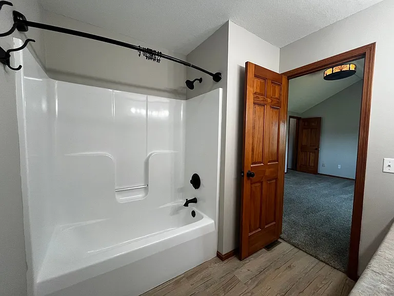 1034 Hemingford Ct — Photo 23
