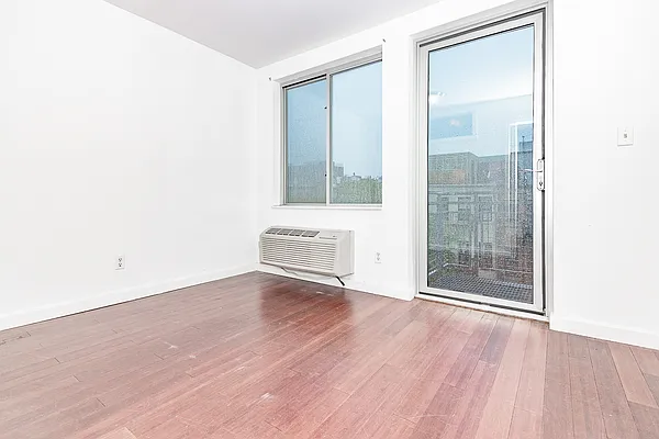 Rented by MySpaceNYC | media 6