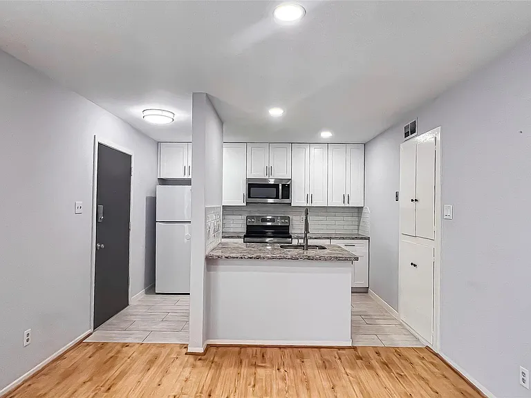 2515 Shakespeare St #4 — Photo 9