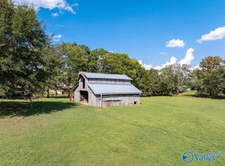 7.71 Old Big Cove Rd, Owens Cross Roads, AL 35763