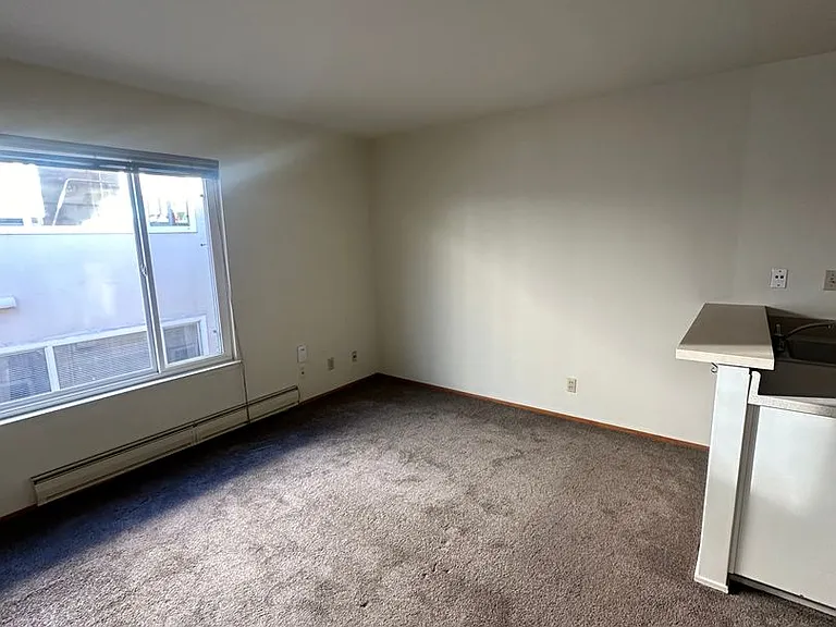 443 Lee St — Photo 17
