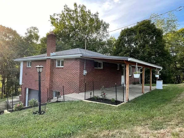 127 Dewey Ave, Spraggs, PA 15362