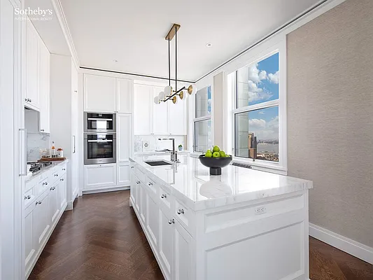 Sold by Sotheby's International Realty | media 1