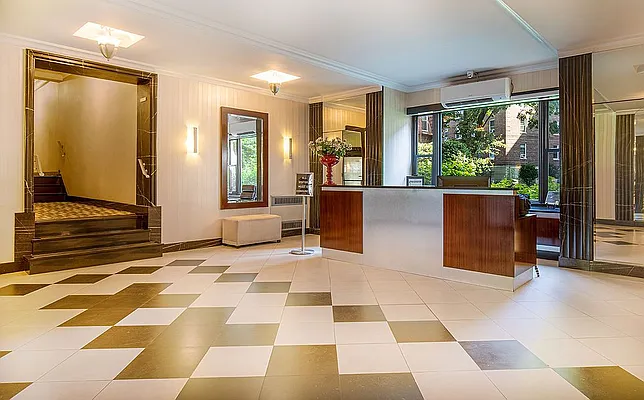 Sold by Trager LLC | media 2