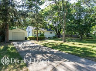 10 Forrest Ave, Medford, NY 11763