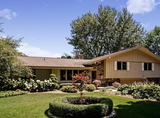 808 Back Bay, Delafield, WI 53018