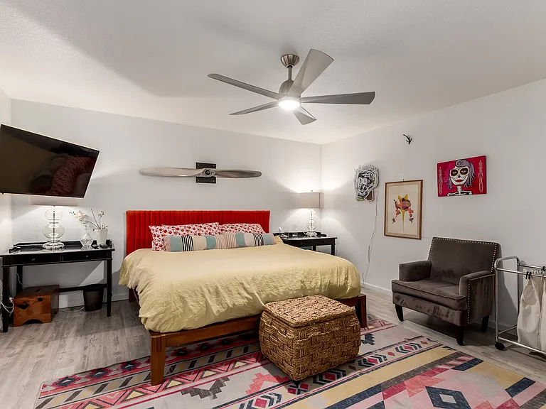 2042 E Laguna Dr — Photo 11