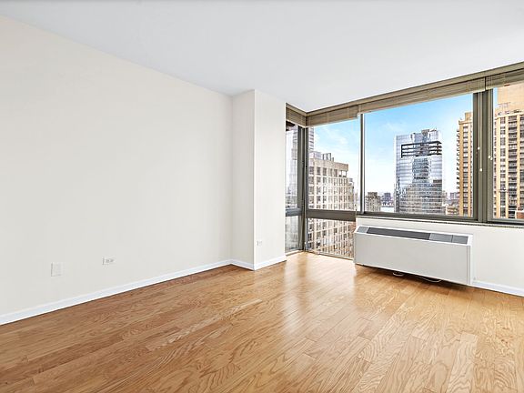 5th image of 111 W 67th St APT 34B