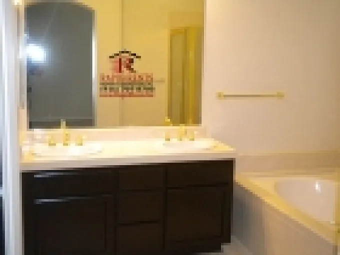 100 Faithorne Ln — Photo 10