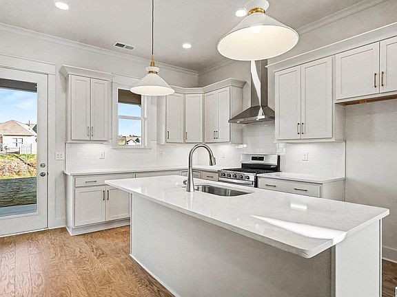 7th image of this home