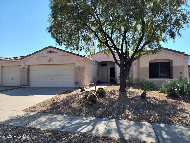11598 N Flat Iron Dr — Photo 1