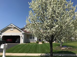 760 Brookline St, South Elgin, IL 60177