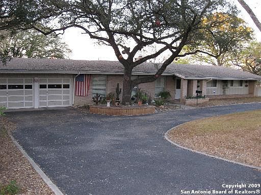 1st image of 7123 W OAKRIDGE DR