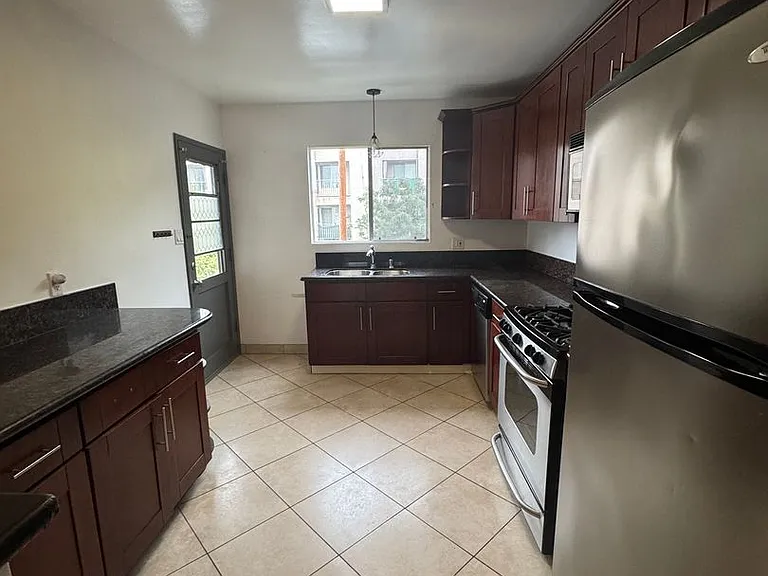 12157 Chandler Blvd — Photo 8