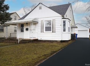 26042 Student St, Redford, MI 48239